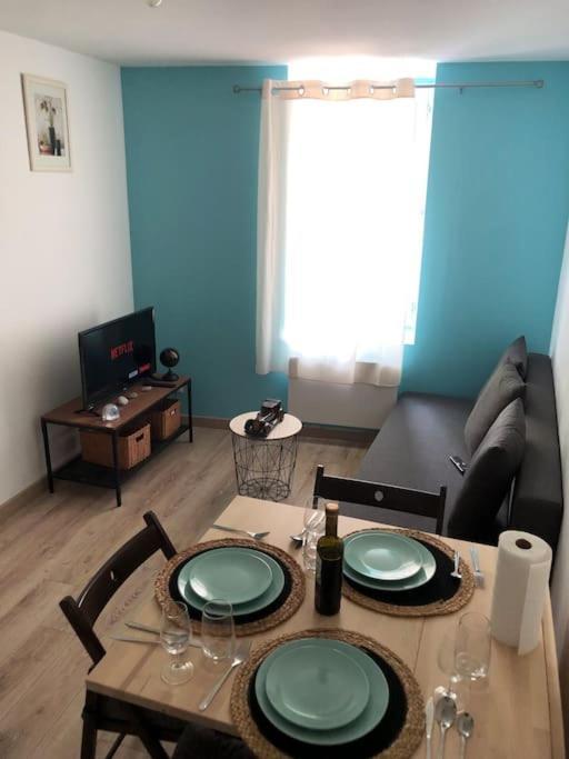 Superbe Appartement Meuble Refait A Neuf Tricastin Pierrelatte Esterno foto