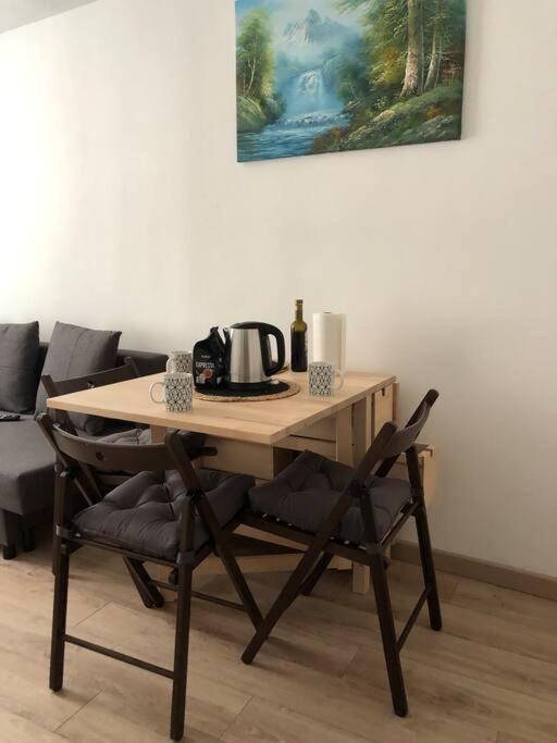 Superbe Appartement Meuble Refait A Neuf Tricastin Pierrelatte Esterno foto