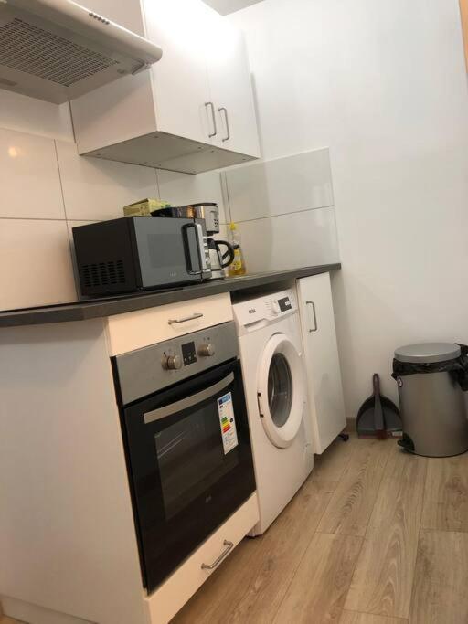 Superbe Appartement Meuble Refait A Neuf Tricastin Pierrelatte Esterno foto
